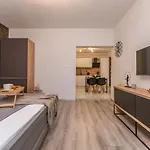 Apartment A&m *