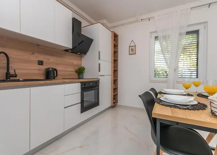A&m Apartman Biograd Na Moru