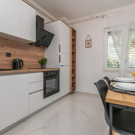 A&m Appartement Biograd Na Moru