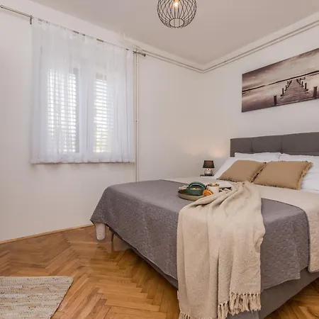 A&m Apartment Biograd Na Moru